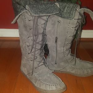 UGG Somaya Boots
